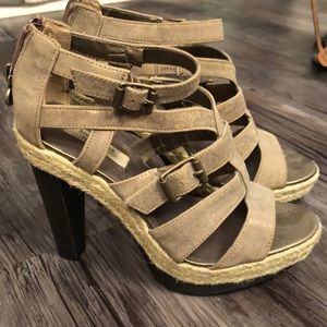 Simply Vera by Vera Wang heels